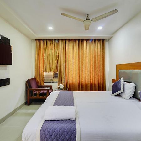 Hotel New Sarovar Grand 潘韦尔 外观 照片