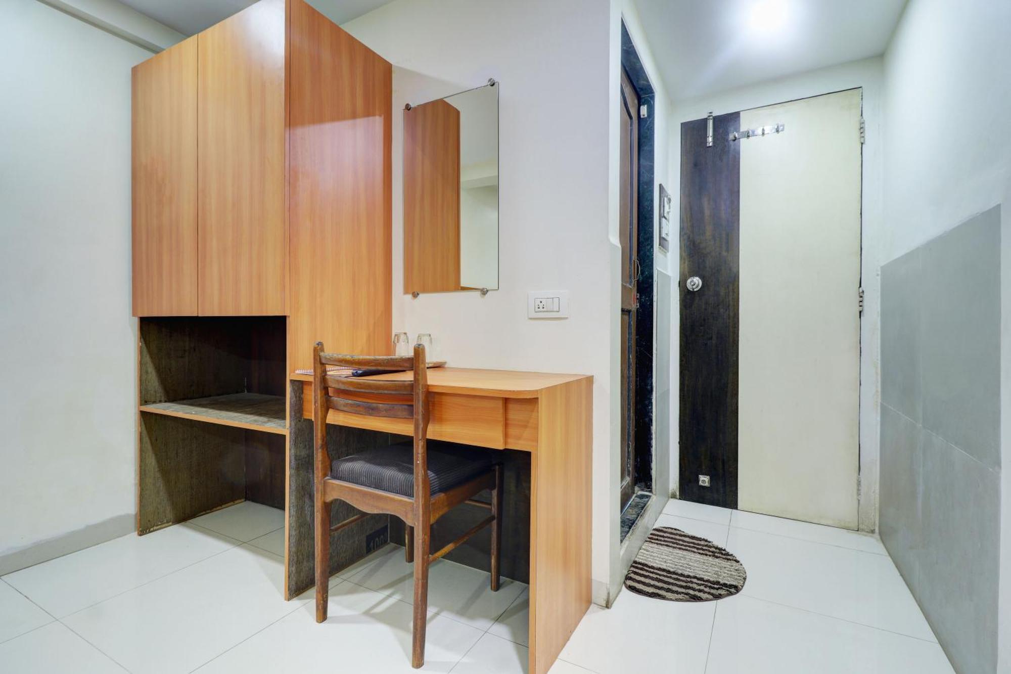 Hotel New Sarovar Grand 潘韦尔 外观 照片