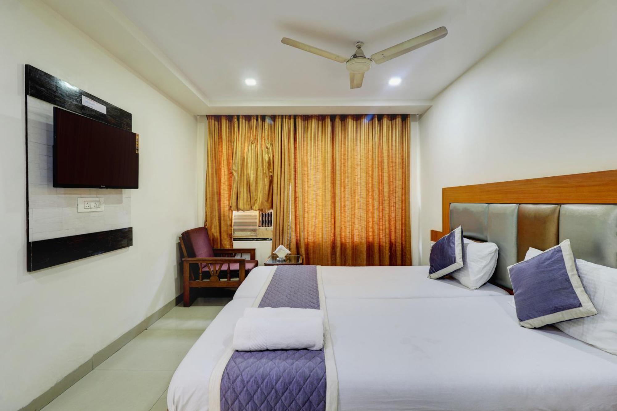 Hotel New Sarovar Grand 潘韦尔 外观 照片